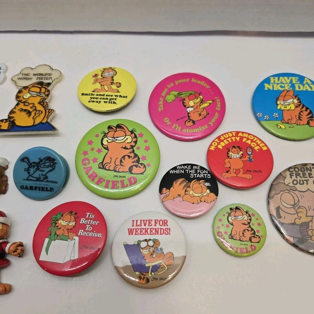 Vintage Retro‎ 70s & 80s Garfield Pinback Buttons & Magnets 20 Pc Lot Kats Meow